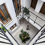 El Jazmin Del Patio